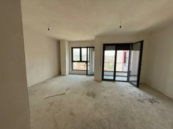 Tirane, shitet apartament 3+1+Ballkon Kati 10, 127 m² 365.000 € (STADIUMI DINAMO)