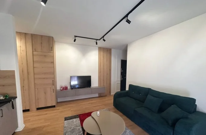 Tirane, jepet me qera apartament 1+1 Kati 3, 70 m² 570 € (selite)