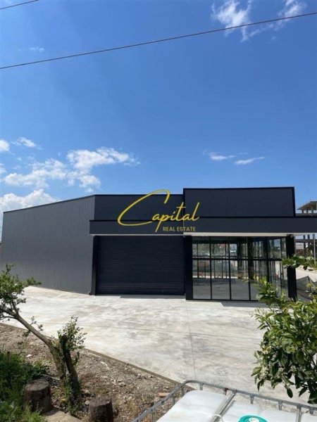 Tirane, shitet magazine Kati 0, 2.300 m² 550.000 € (ZALL-HERR)