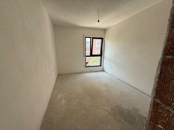 Tirane, shitet apartament 2+1+Ballkon Kati 2, 114 m² 330.000 € (STADIUMI DINAMO)