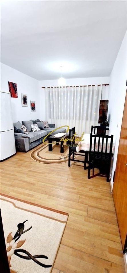Tirane, jepet me qera apartament 2+1 Kati 4, 80 m² 450 € (RRUGA BARDHYL)