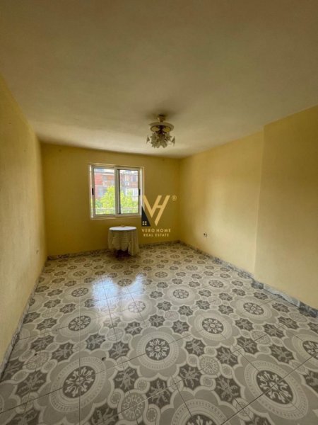 Tirane, shitet apartament 2+1+Ballkon Kati 4, 76 m² 129.000 € (ISH RESTORANT DURRESI)