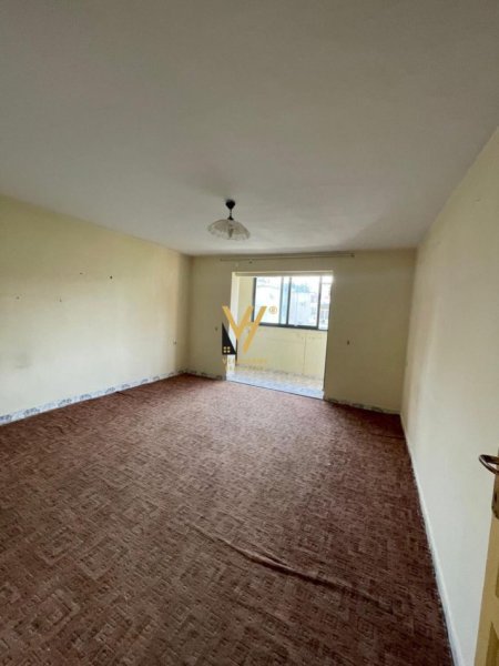 Tirane, shitet apartament 2+1+Ballkon Kati 4, 76 m² 129.000 € (ISH RESTORANT DURRESI)