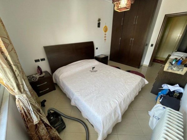 Tirane, shitet apartament 1+1+Ballkon Kati 7, 76 m² 110.000 € (YZBERISHT)