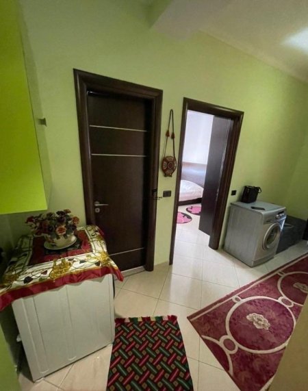Tirane, shitet apartament 1+1+Ballkon Kati 7, 76 m² 110.000 € (YZBERISHT)