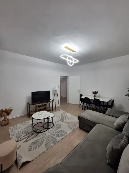 Tirane, jepet me qera apartament 1+1 Kati 2, 74 m² 600 € (Rruga e Barrikadave)