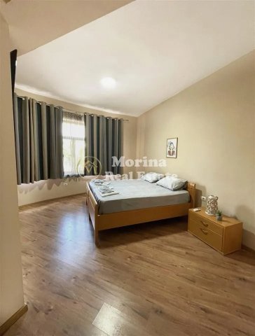 Tirane, jepet me qera apartament 2+1 Kati 1, 85 m² 570 € (Sheshi Willson)