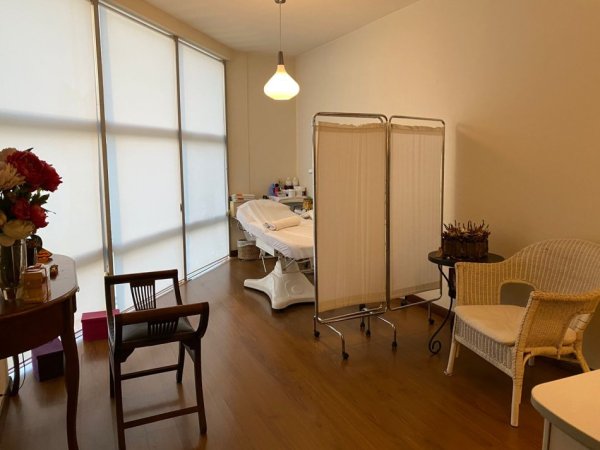 Tirane, jepet me qera ambjent biznesi Kati 1, 40 m² 1.000 € 
