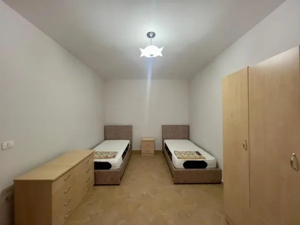 Tirane, jepet me qera apartament 1+1 Kati 6, 80 m² 550 € 