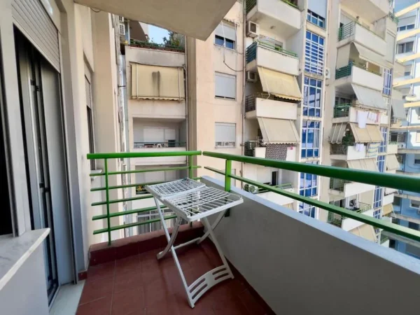 Tirane, jepet me qera apartament 1+1 Kati 6, 80 m² 550 € 