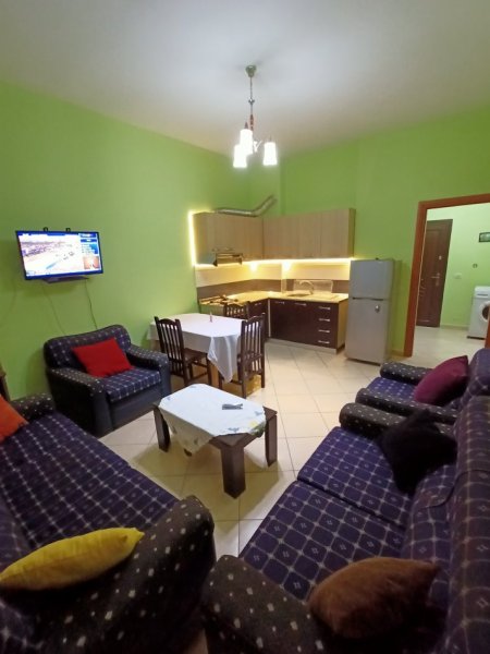 Tirane, jepet me qera apartament 1+1+Ballkon Kati 1, 75 m² 360 LEK (Foto xhavella)