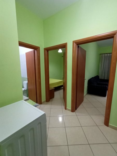 Tirane, jepet me qera apartament 1+1+Ballkon Kati 1, 75 m² 360 LEK (Foto xhavella)