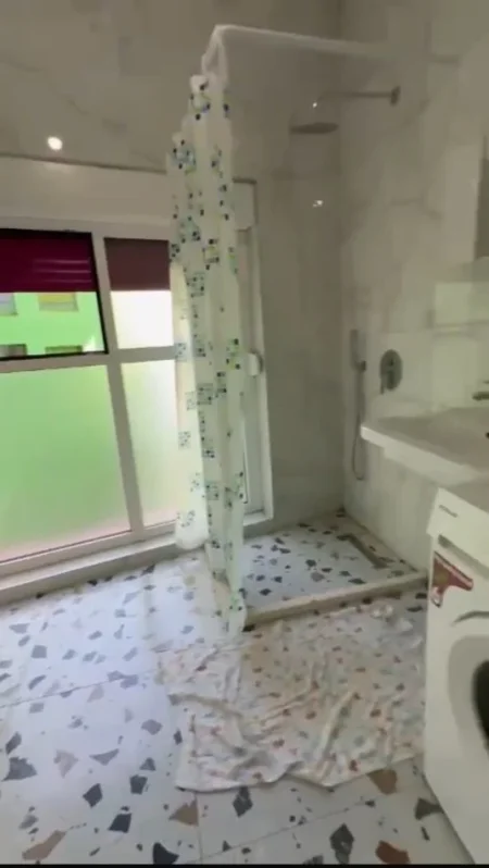 Tirane, jepet me qera garsonier Kati 1, 35 m² 350 € (Rr. Pasho Hysa Kompleksi Mangalem)