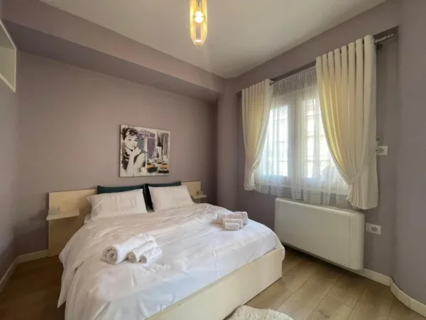 Tirane, jepet me qera apartament 2+1 Kati 3, 80 m² 800 € 