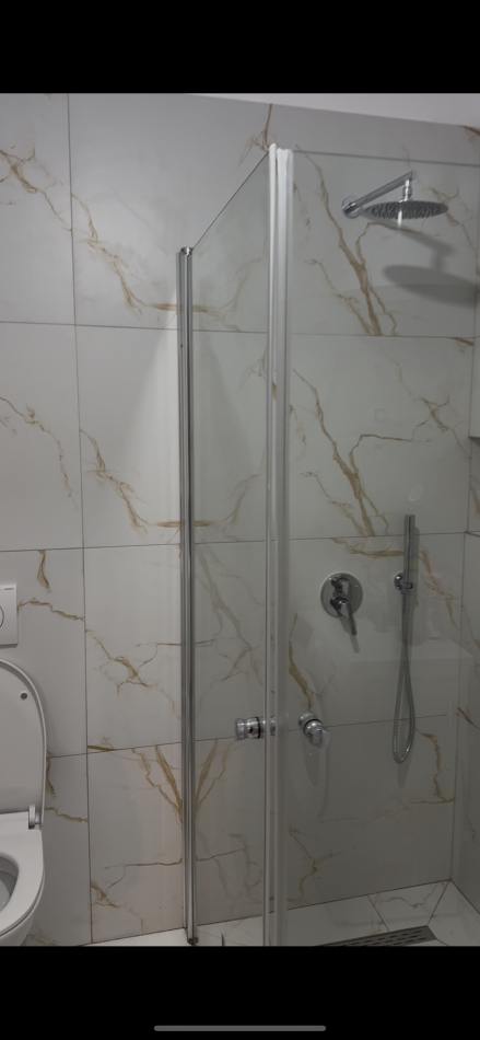 Tirane, jepet me qera apartament 2+1+Ballkon Kati 4, 100 m² 380 € (Rruga Ardeno)