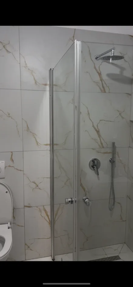 Tirane, jepet me qera apartament 2+1+Ballkon Kati 4, 100 m² 380 € (Rruga Ardeno)