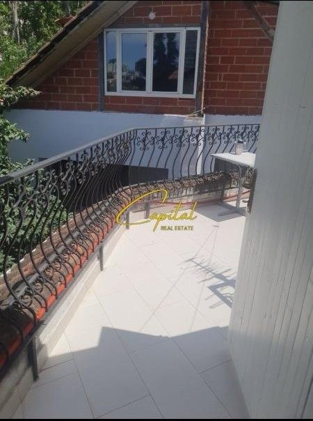 Tirane, jepet me qera garsonier 1+1 Kati 3, 40 m² 390 € 