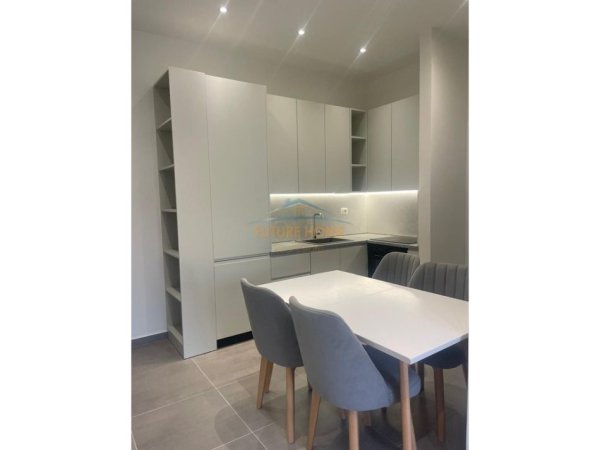 Qira, Apartament 1+1, 400 €,Fresk