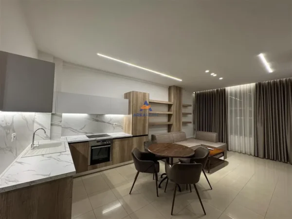 Tirane, jepet me qera apartament 1+1 Kati 2, 500 €