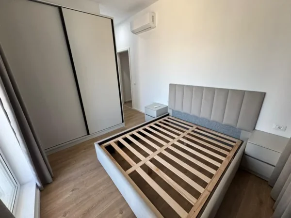 Tirane, jepet me qera apartament 2+1 Kati 5, 100 m² 600 € (ali demi)