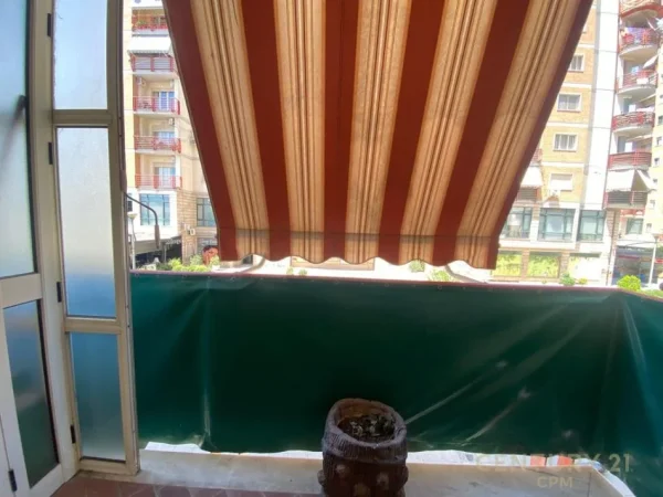 Tirane, jepet me qera apartament 2+1 Kati 2, 57 m² 550 € 