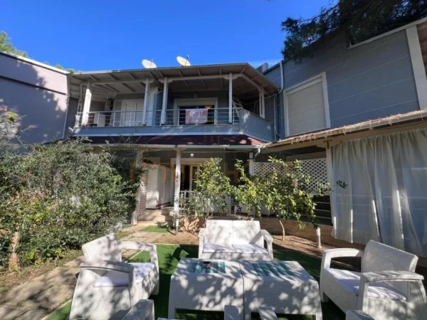 Gjiri Lalezit | Hamallaj, shitet Vile 2 Katshe , 226 m² 285.000 € (GJIRI I LALEZIT LURA 1)