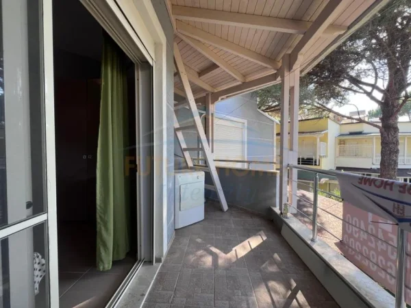 Gjiri Lalezit | Hamallaj, shitet Vile 2 Katshe , 226 m² 285.000 € (GJIRI I LALEZIT LURA 1)