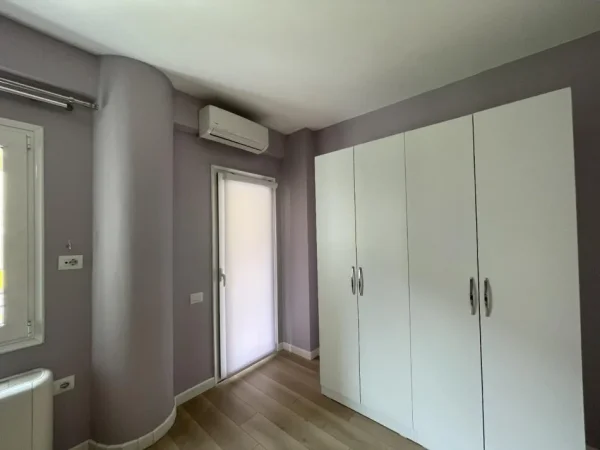 APARTAMENT  2+1 ME QIRA   800 €  LIQENI ARTIFICIAL