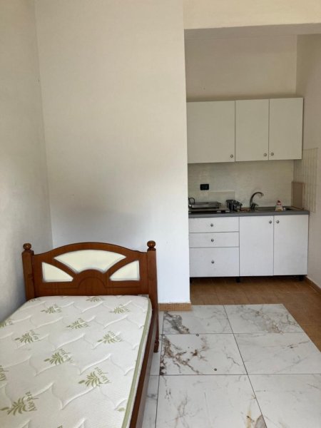 Tirane, jepet me qera garsonier Kati 1, 40 m² 260 €