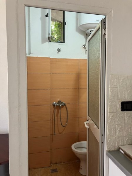 Tirane, jepet me qera garsonier Kati 1, 40 m² 260 €