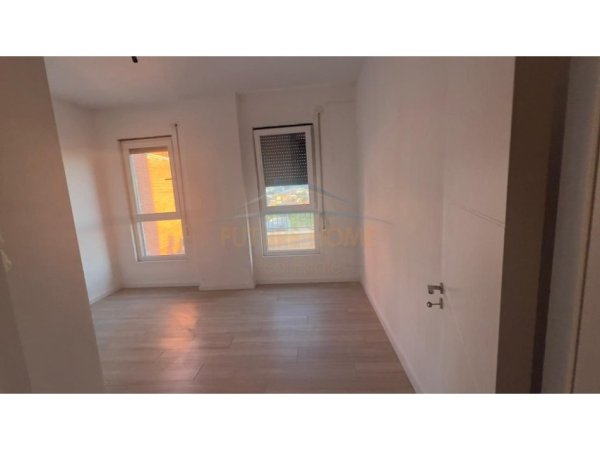Tirane, shitet apartament 2+1+Ballkon Kati 5, 95 m² 142.050 € (PASKUQAN)
