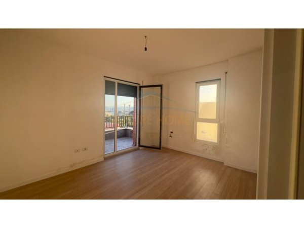 Tirane, shitet apartament 2+1+Ballkon Kati 5, 95 m² 142.050 € (PASKUQAN)