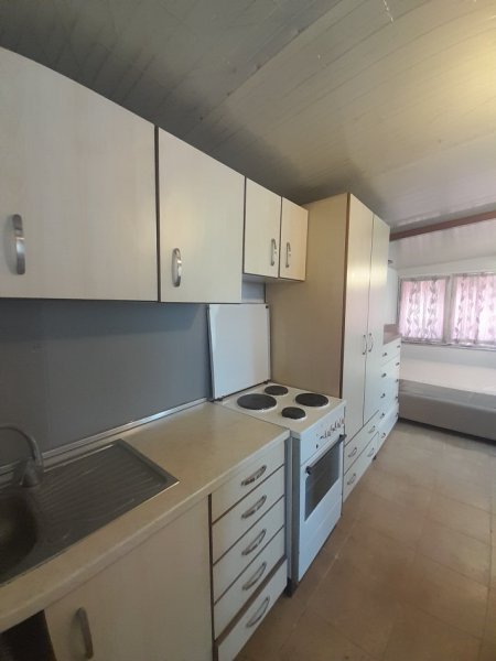 Tirane, jepet me qera Garsonier Kati 2, 40 m² 250 € (Rruga Stavri Themeli, Globe, Përball Delijorgjit)