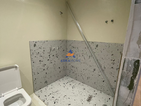Tirane, shitet apartament 2+1+Ballkon Kati 1, 100 m² 150.000 € (VLORE, LUNGOMARE)