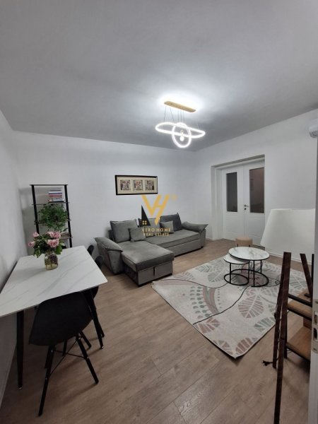 Tirane, jepet me qera apartament 1+1+Ballkon Kati 2, 74 m² 600 € (RRUGA E BARRIKADAVE)