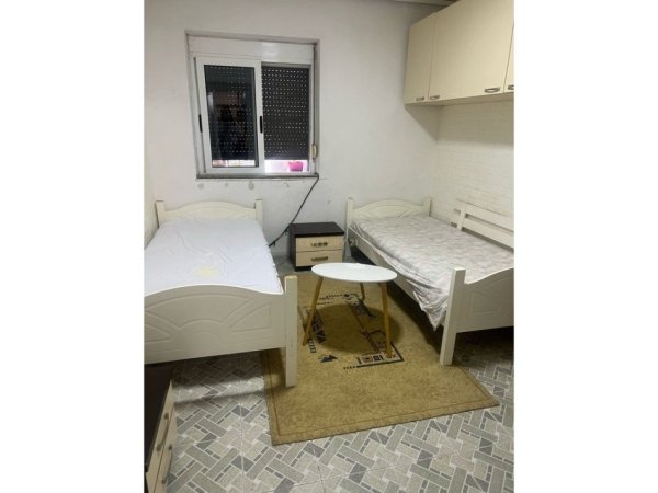Tirane, jepet me qera apartament 1+1 Kati 1, 58 m² 450 € 
