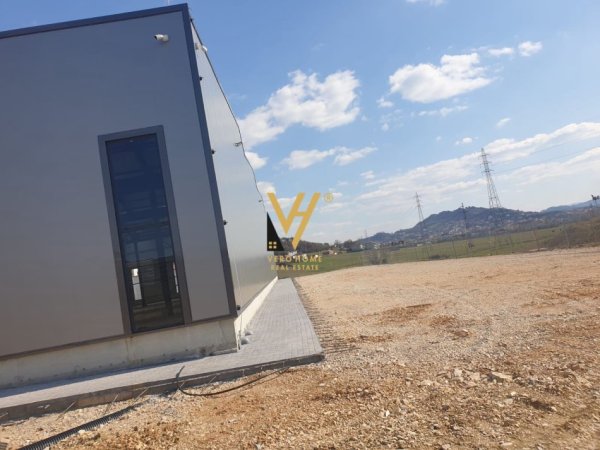 Tirane, shitet magazine Kati 0, 4.400 m² 5.000.000 € (MEZEZ)
