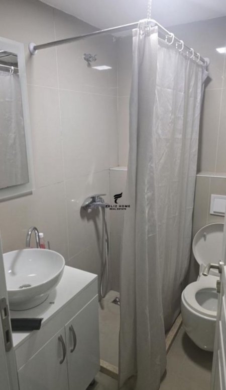 Tirane, jepet me qera apartament 1+1+Ballkon Kati 1, 60 m² 500 € (AMERIKAN 3)
