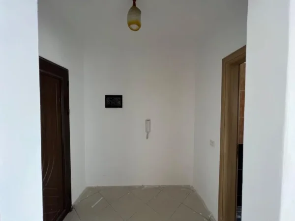 Tirane, shitet apartament 2+1 Kati 9, 110 m² 149.000 € (astir)