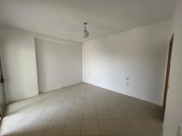 Tirane, shitet apartament 2+1 Kati 9, 110 m² 149.000 € (astir)