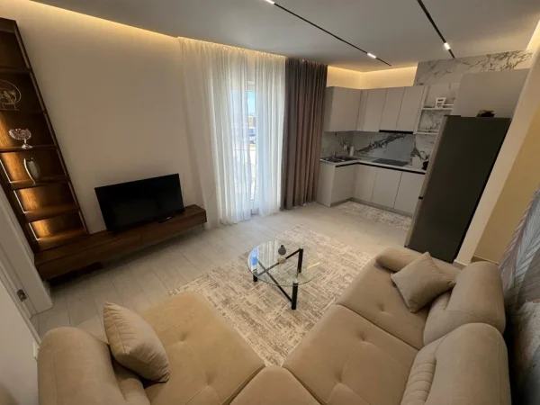 Tirane, jepet me qera apartament 1+1 Kati 9, 80 m² 700 € (rruga nexho konomi)