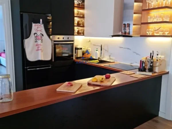 Golem, shitet apartament+verande | Penthouse 3+1+Ballkon Kati 5, 300.000 € (MALI I ROBIT, GOLEM)