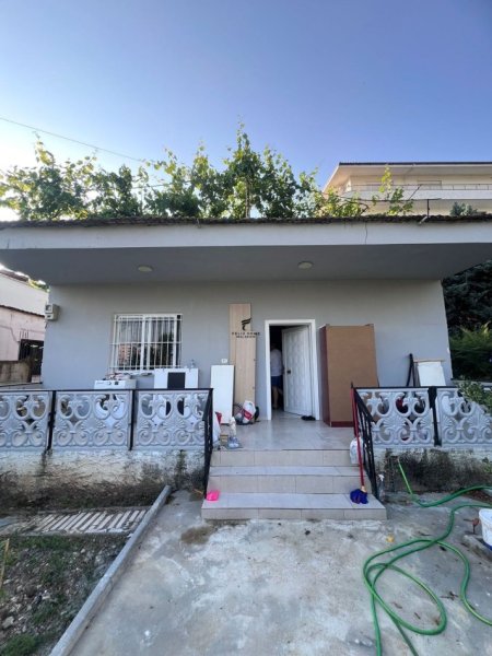 Tirane, jepet me qera apartament 2+1 Kati 1, 87 m² 400 € (SIRI KODRA)