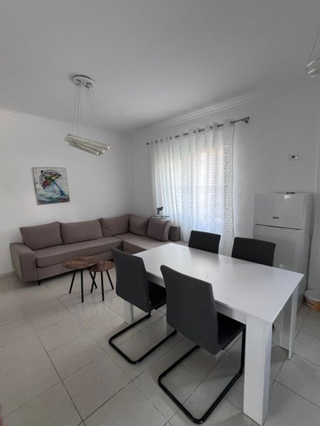 Tirane, jepet me qera apartament 2+1 Kati 1, 87 m² 400 € (SIRI KODRA)