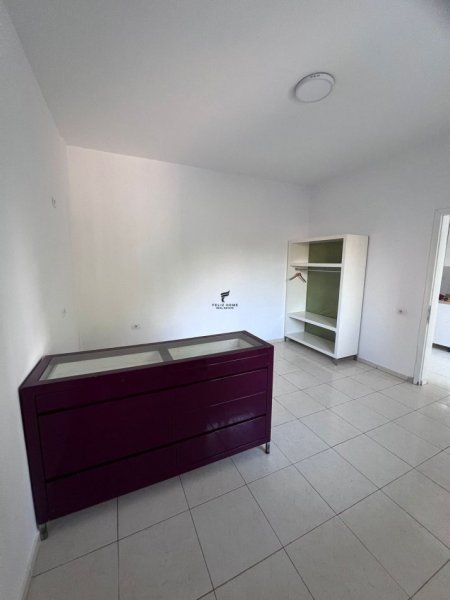 Tirane, jepet me qera apartament 2+1 Kati 1, 87 m² 400 € (SIRI KODRA)