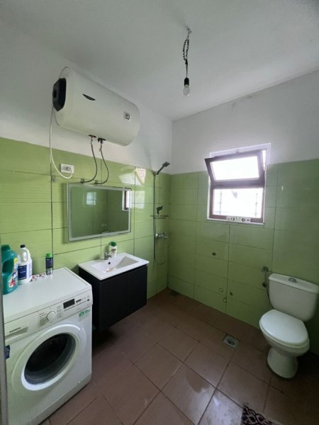 Tirane, jepet me qera apartament 2+1 Kati 1, 87 m² 400 € (SIRI KODRA)