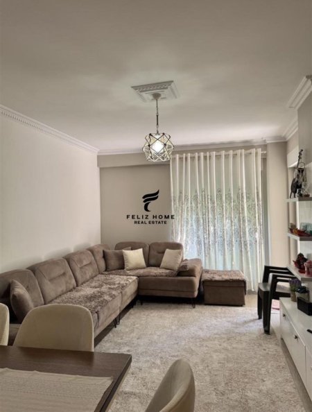 Tirane, jepet me qera apartament 1+1+Ballkon Kati 3, 60 m² 550 € (21 DHJETORI)