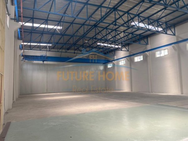 Tirane, jepet me qera ambjent biznesi Kati 0, 2.300 m² 5.000 € (Kapanon, Vorë, Tiranë)