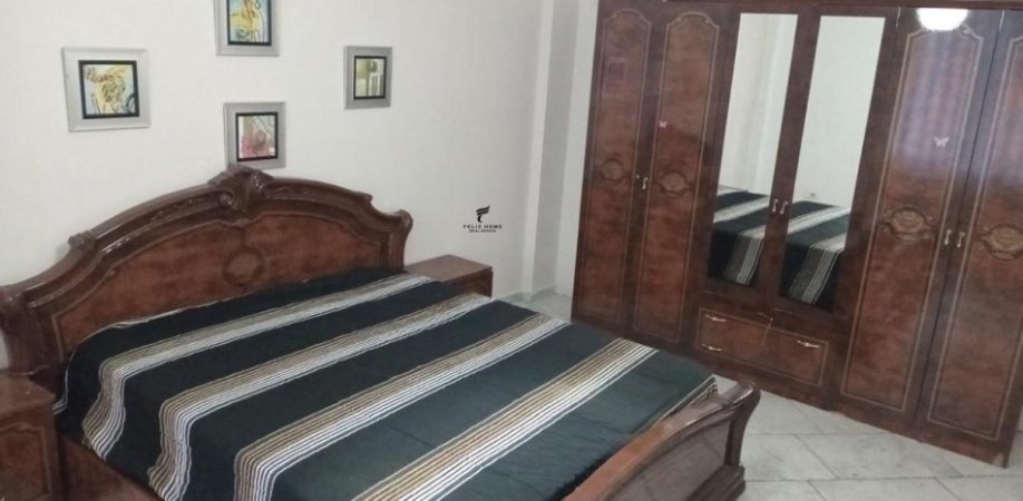 Tirane, jepet me qera apartament 2+1 Kati 1, 160 m² 600 € (PAZARI I RI)
