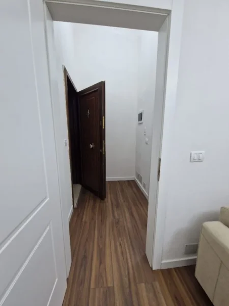 Tirane, shitet apartament 1+1 Kati 3, 84 m² 85.000 € 